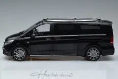 Mercedes V Class V260L 2023 Black Mercedes Dealer 1/18