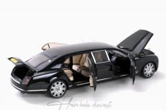 Bentley Mulsanne Grand Limousine Black 1/18 Almost Real