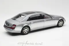 Mercedes-Maybach 62 LWB Himalaya Silver Dealer AUTOart 1/18