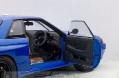 AUTOart Nissan Skyline GT-R (R32) Plain Body - BLUE