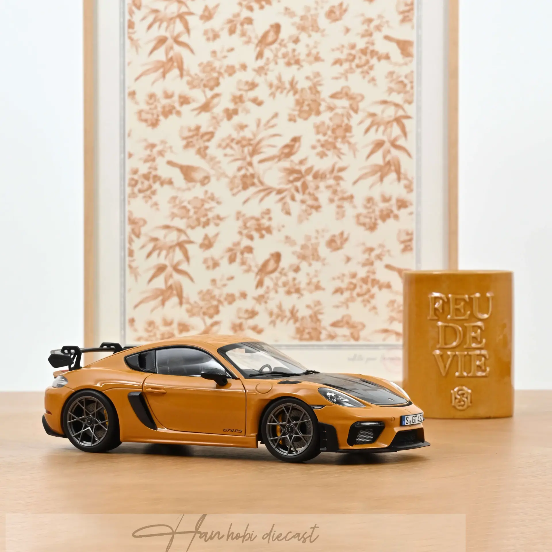 NOREV Porsche Cayman GT4 RS w/Weissach Pack 2023