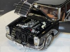 Mercedes Pullman S600 Black AUTOART SİGNATURE 1/18