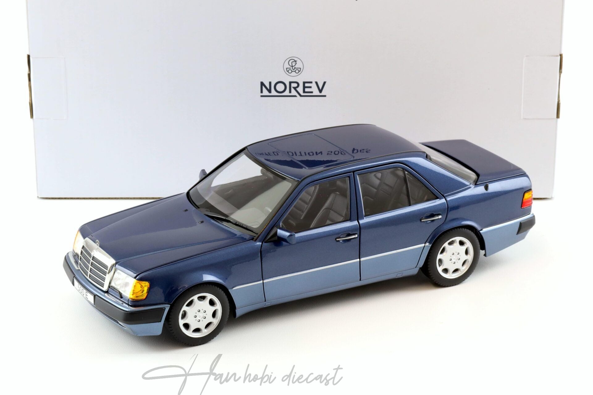 1:18 Norev Mercedes 500 E W124 5.0 V8 Limousine 1990