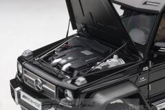 Autoart Signature Mercedes-Benz G63 AMG 6×6 (Black)