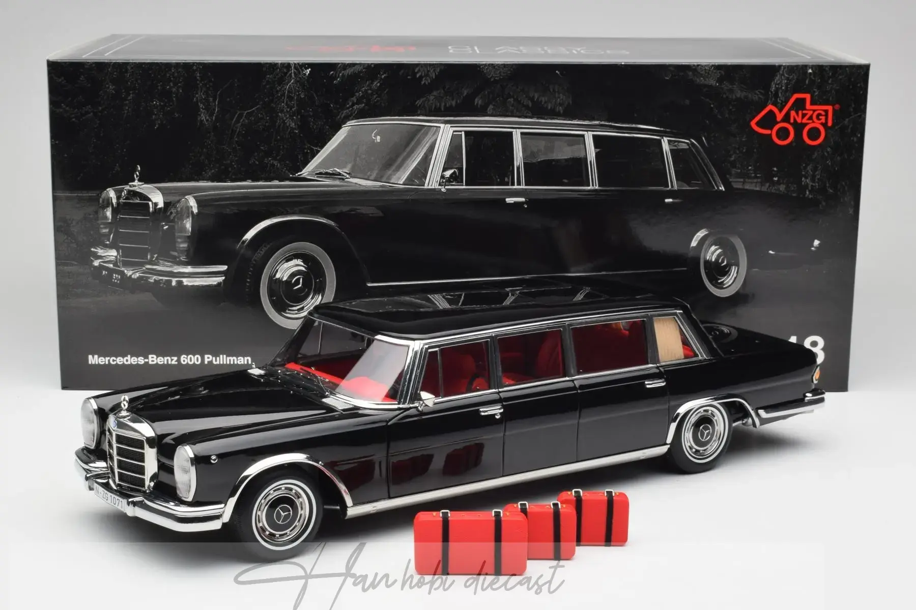 Mercedes 600 Pullman W100 1969 Black NZG 1/18