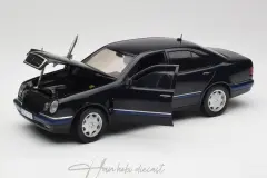 Mercedes E-Class W210 E320 Sedan 1998 Blue Sun Star 1:18