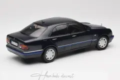 Mercedes E-Class W210 E320 Sedan 1998 Blue Sun Star 1:18