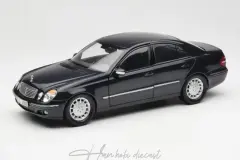 Mercedes E Class W211 2002 Blue Metallic Kyosho 1/18