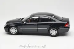 Mercedes E Class W211 2002 Blue Metallic Kyosho 1/18