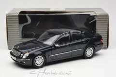 Mercedes E Class W211 2002 Blue Metallic Kyosho 1/18
