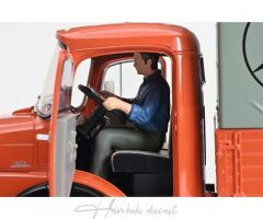 Mercedes L911 Orange 1952 Schuco 1/18