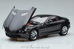 Mercedes SLR McLaren 2003 Black CMC 1/18