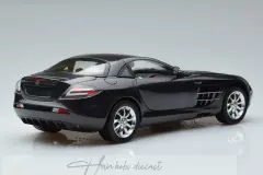 Mercedes SLR McLaren 2003 Black CMC 1/18