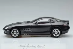Mercedes SLR McLaren 2003 Black CMC 1/18