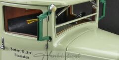CMC Mercedes-Benz Lo 2750 Truck with tarpaulin, 1933 1/18