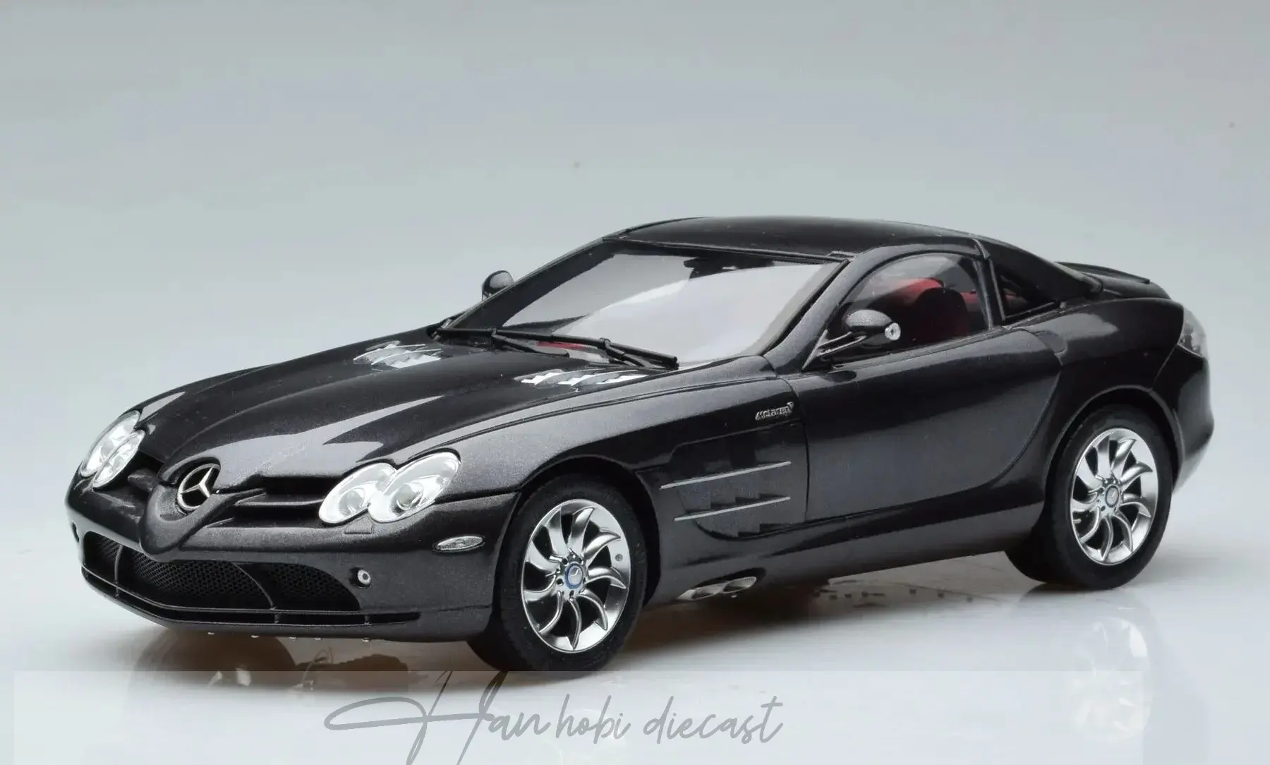 Mercedes Benz SLR Mclaren 2003 1:18 CMC