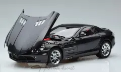 Mercedes Benz SLR Mclaren 2003 1:18 CMC
