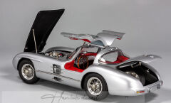 Mercedes-Benz 300 SLR Uhlenhaut Coupe CMC 1:18