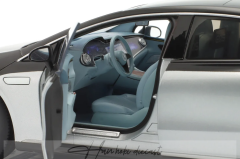 MERCEDES BENZ - EQS AMG LINE 2022 NZG 1:18