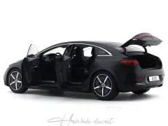 MERCEDES BENZ - EQE AMG LINE 2023 NZG 1:18
