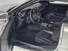 Norev 1:18 Audi A4 Cabriolet 3.2 Quattro Dealer Edition