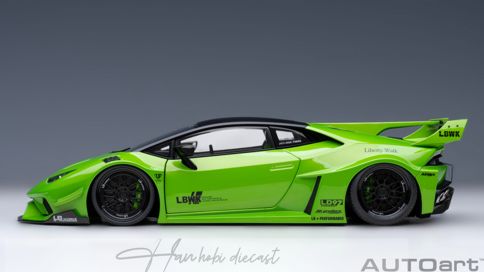 Lamborghini Huracán GT (Pearl Green) 1/18 AUTOART