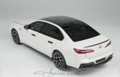 Minichamps BMW i7 - 2022 White Metalic