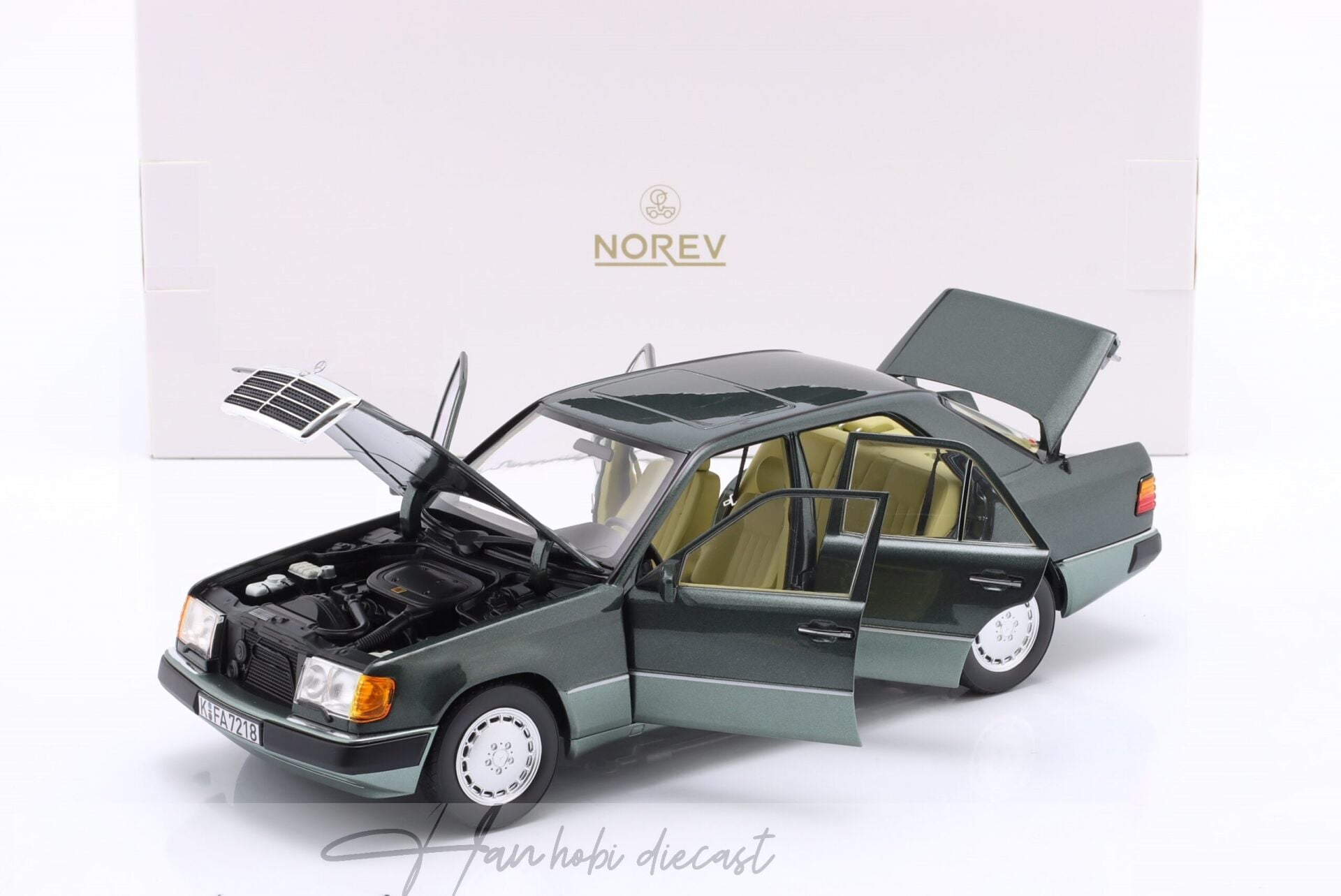 Mercedes Benz 230 E (W124) 1990 Green Metallic NOREV 1:18