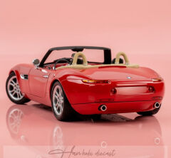 1:18 Minichamps 2000 BMW Z8 ROADSTER - RED