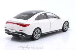 MERCEDES BENZ CLA CLASS (C174) 2025 White 1/18 NZG