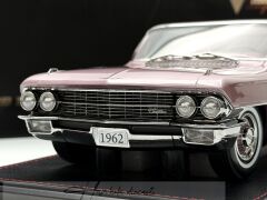 1:18 Cadillac Sedan De Ville 1962 Heather Metallic