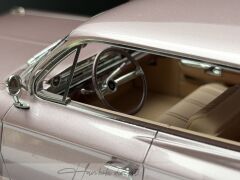 1:18 Cadillac Sedan De Ville 1962 Heather Metallic