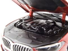 BMW 850i 2018 Orange Metallic 1:18 Norev