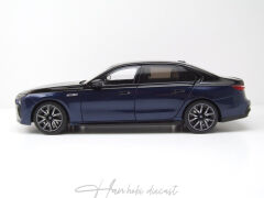 BMW i7 M70 (G70) 2024 BLUE BLACK/METALLIC MİNİCHAMPS 1:18