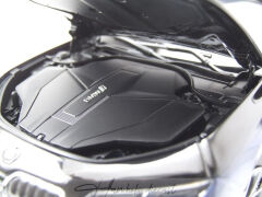 BMW i7 M70 (G70) 2024 BLUE BLACK/METALLIC MİNİCHAMPS 1:18