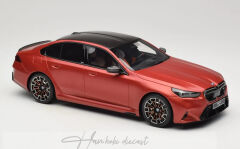 BMW M5 G90 Peable Beach Orange 1:18 GT Spirit 2025
