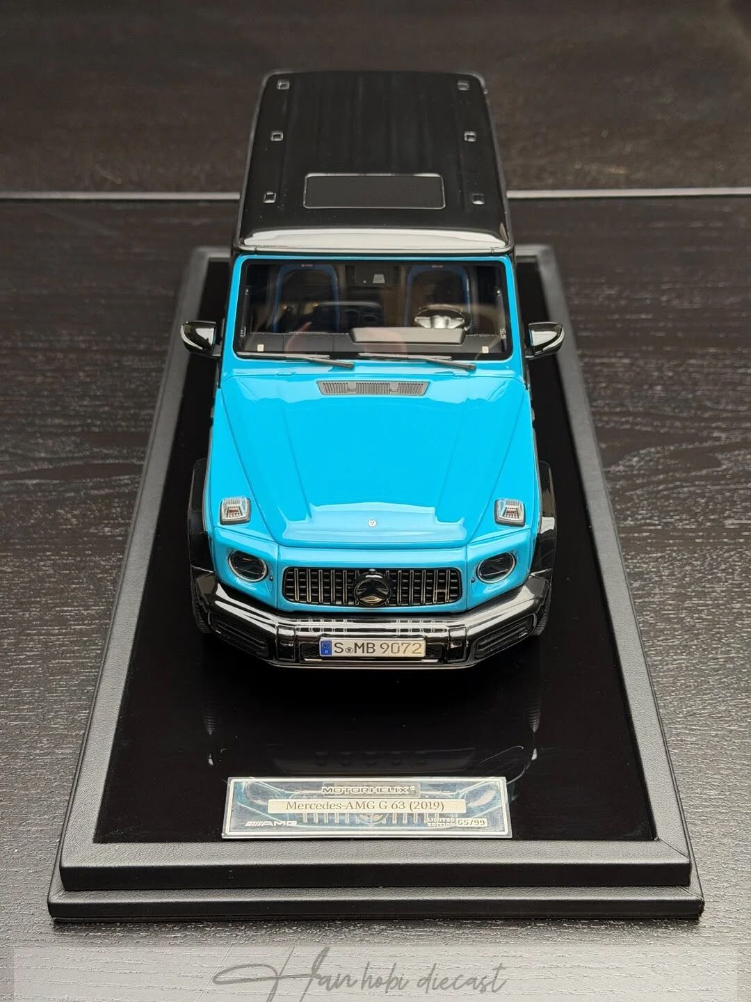 Mercedes Benz G63 AMG Motorhelix 1:8 Resin