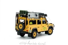 Land Rover Defender 110 Camel Trophy 1:18 Almost Real