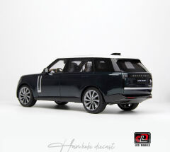 Land Rover Range Rover SV Serenity Green 2022 1:18 LCD Model