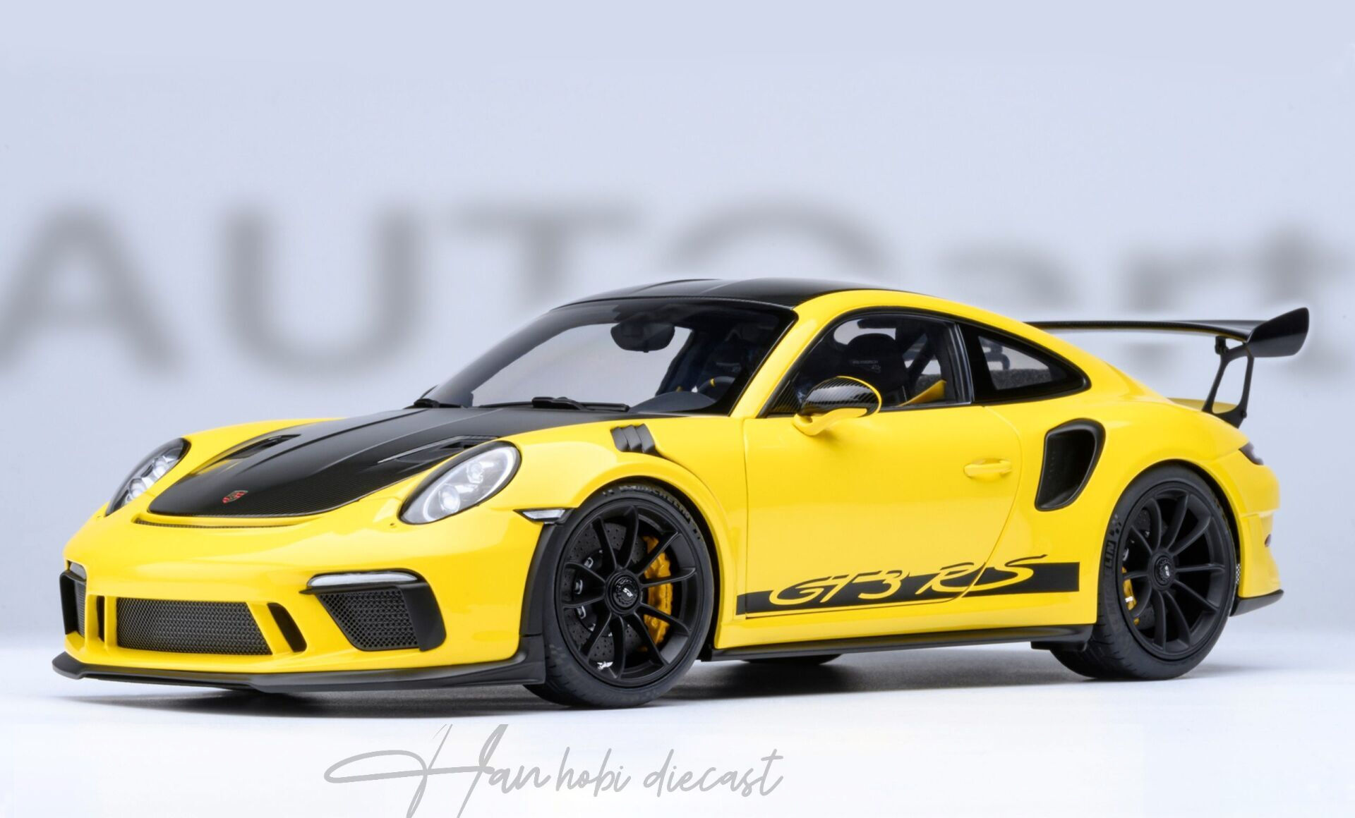 Porsche 911 (991.2) GT3 RS Yellow 1:18 Autoart 2017