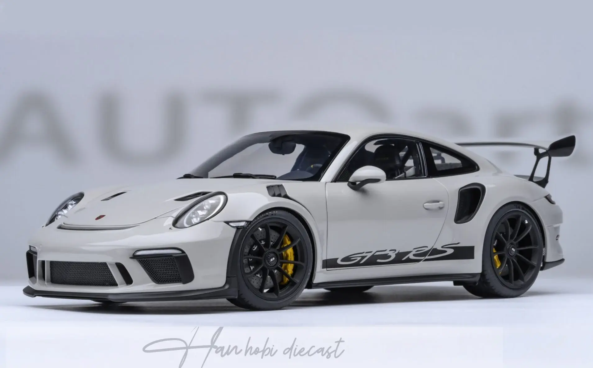 Porsche 911 (991.2) GT3 RS (Crayon) 1:18 Autoart 2017