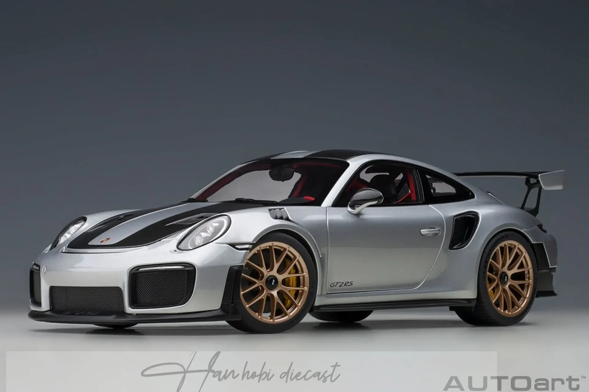 PORSCHE 911-2 GT2 RS WEISSACH PACKAGE 2019 AUTOART 1:18