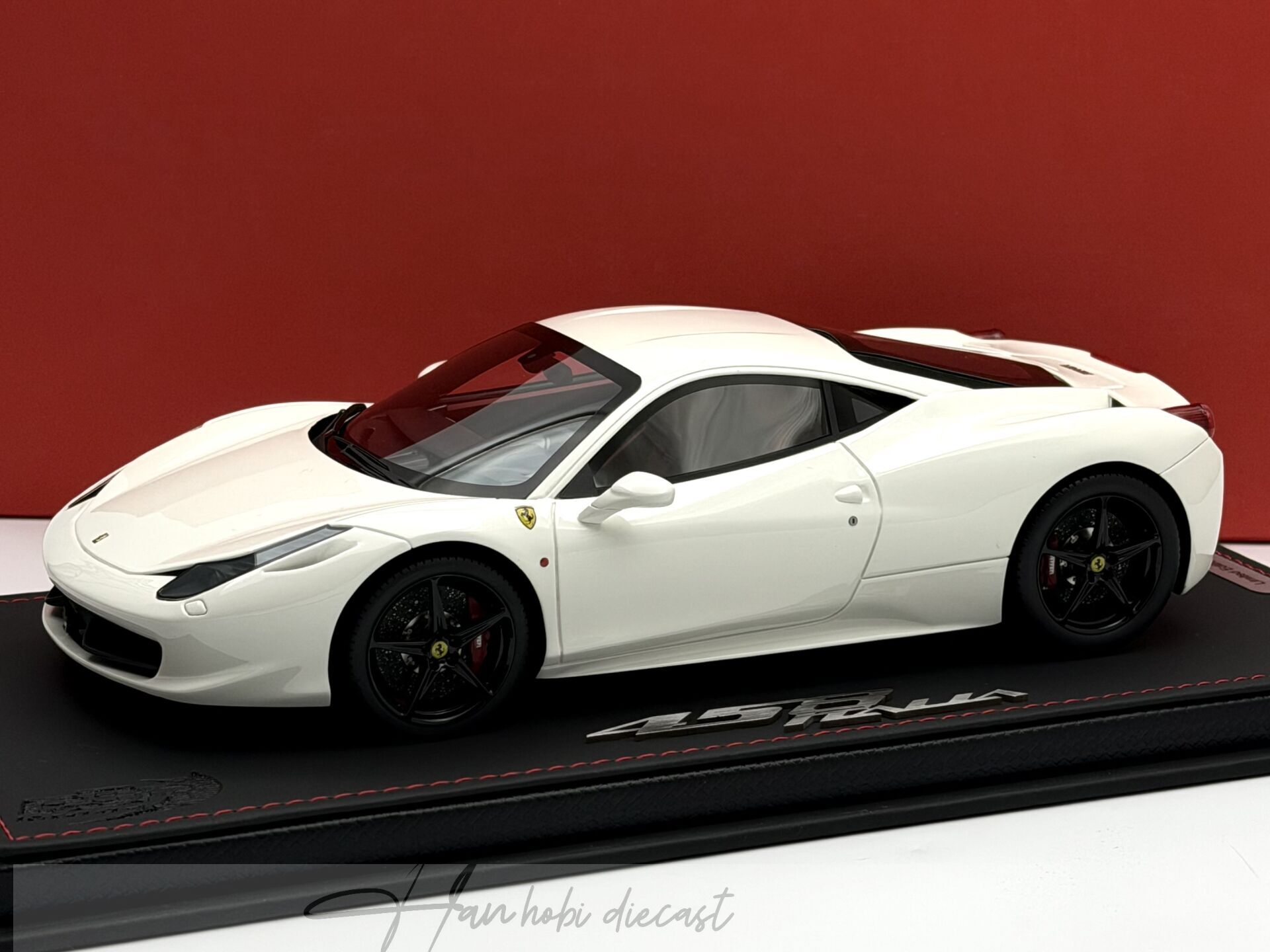 1:18 Ferrari 458 Italia 2009 Avus White 12 pcs. - BBR
