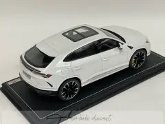 1/18 MR Collection Lamborghini Urus S in white One of One