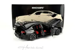 BMW M5 G90 Black Metallic 2024 1/18 Minichamps