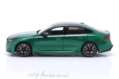 BMW M5 G90 Green Metallic 1/18 Minichamps Diecast