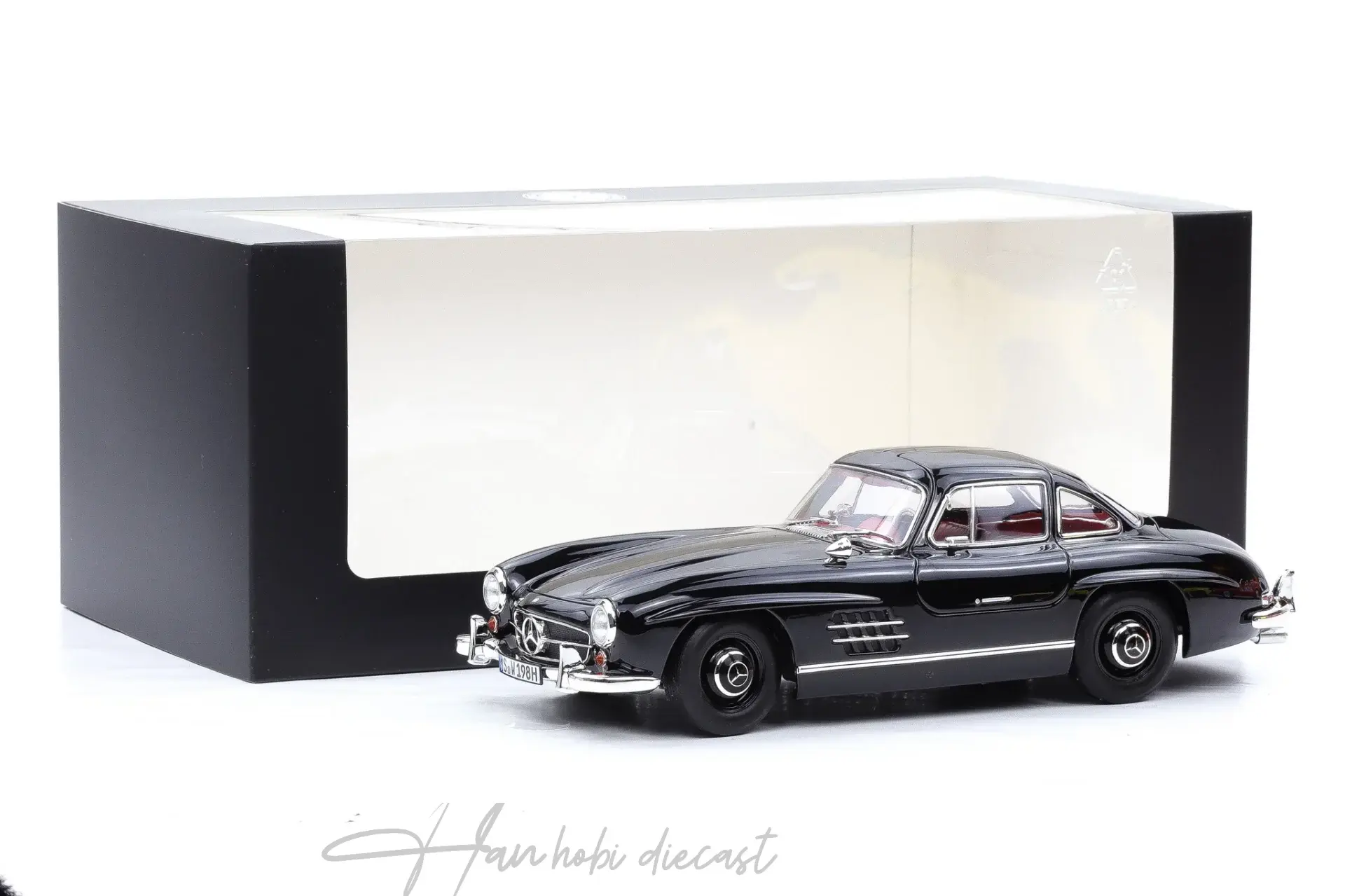 Mercedes Benz 300SL W198 Coupe 1/18 NOREV Diecast