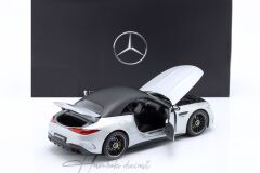 MERCEDES BENZ SL63 AMG (R232) CABRIOLET 2022 İ SCALE 1:18