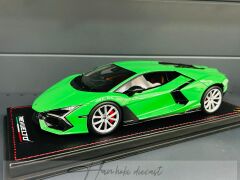 Lamborgini Revuelto Green 1:18 Mr Üretici Resin model