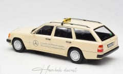 Mercedes 300D T (W124) Taxi 1:18 Norev 1989 Diecast